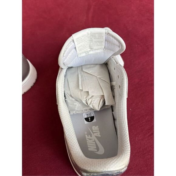 Brand New Nike Men’s White Air Jordan 1 Retro Low OG Sneaker Shoes Size 7 - Picture 7 of 9